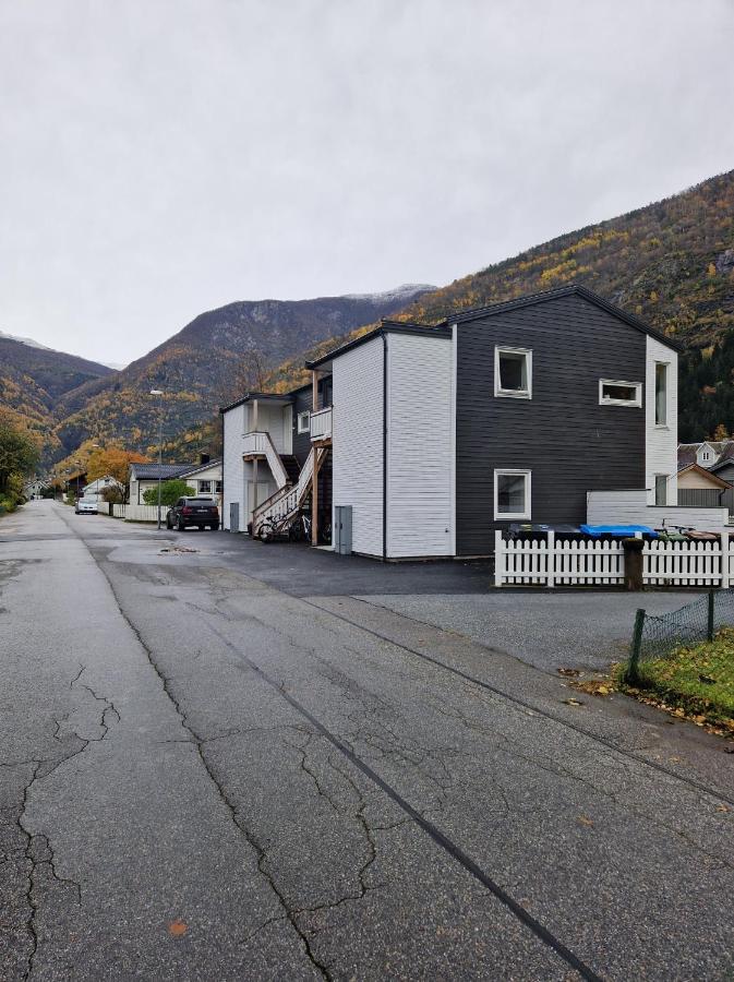 Apartmán Hillegard Lærdalsøyri Exteriér fotografie